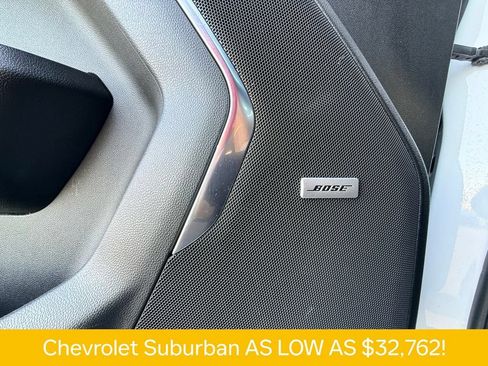 Used 2022 Chevrolet Suburban LT RWD image 8