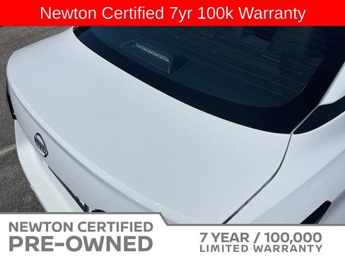 Used 2025 Nissan Versa S w/ Trunk Package FWD image 9