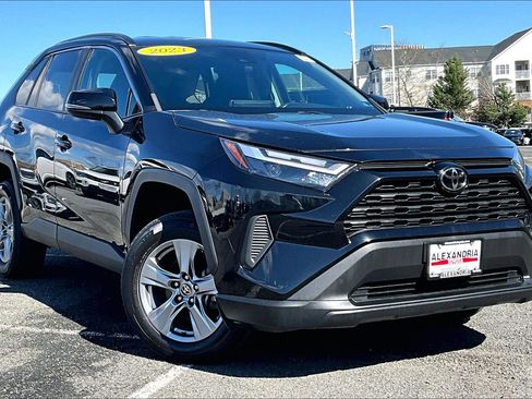 Used 2023 Toyota RAV4 XLE image 2