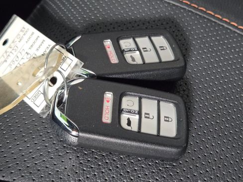 Used 2022 Honda Pilot TrailSport image 28