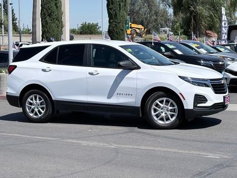 Used 2023 Chevrolet Equinox LS w/ LS Convenience Package FWD image 4