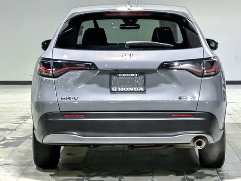 Used 2024 Honda HR-V Sport image 9