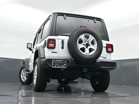 Certified 2022 Jeep Wrangler Unlimited Sport image 35