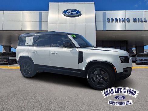 Used 2024 Land Rover Defender 110 X-Dynamic SE image 1