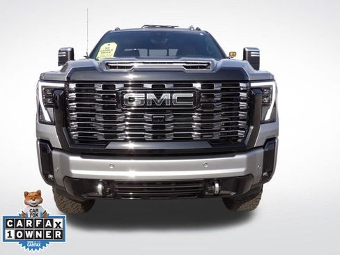 Used 2025 GMC Sierra 2500 Denali Ultimate image 2