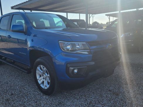 Used 2022 Chevrolet Colorado LT w/ LT Convenience Package AWD/4WD image 11