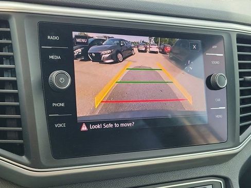 Used 2018 Volkswagen Atlas SE FWD image 28