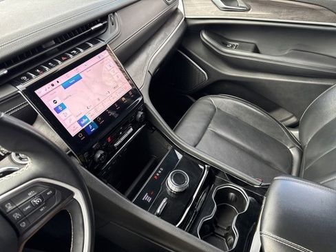 Used 2021 Jeep Grand Cherokee L Limited image 52