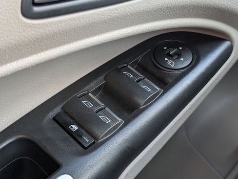 Used 2023 Ford Transit Connect Titanium image 25