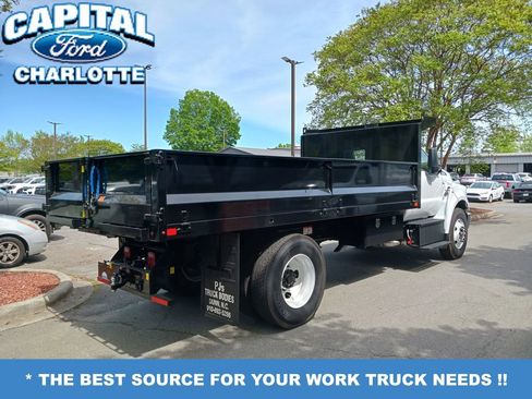 New 2027 Ford F750 2WD Regular Cab Super Duty image 5