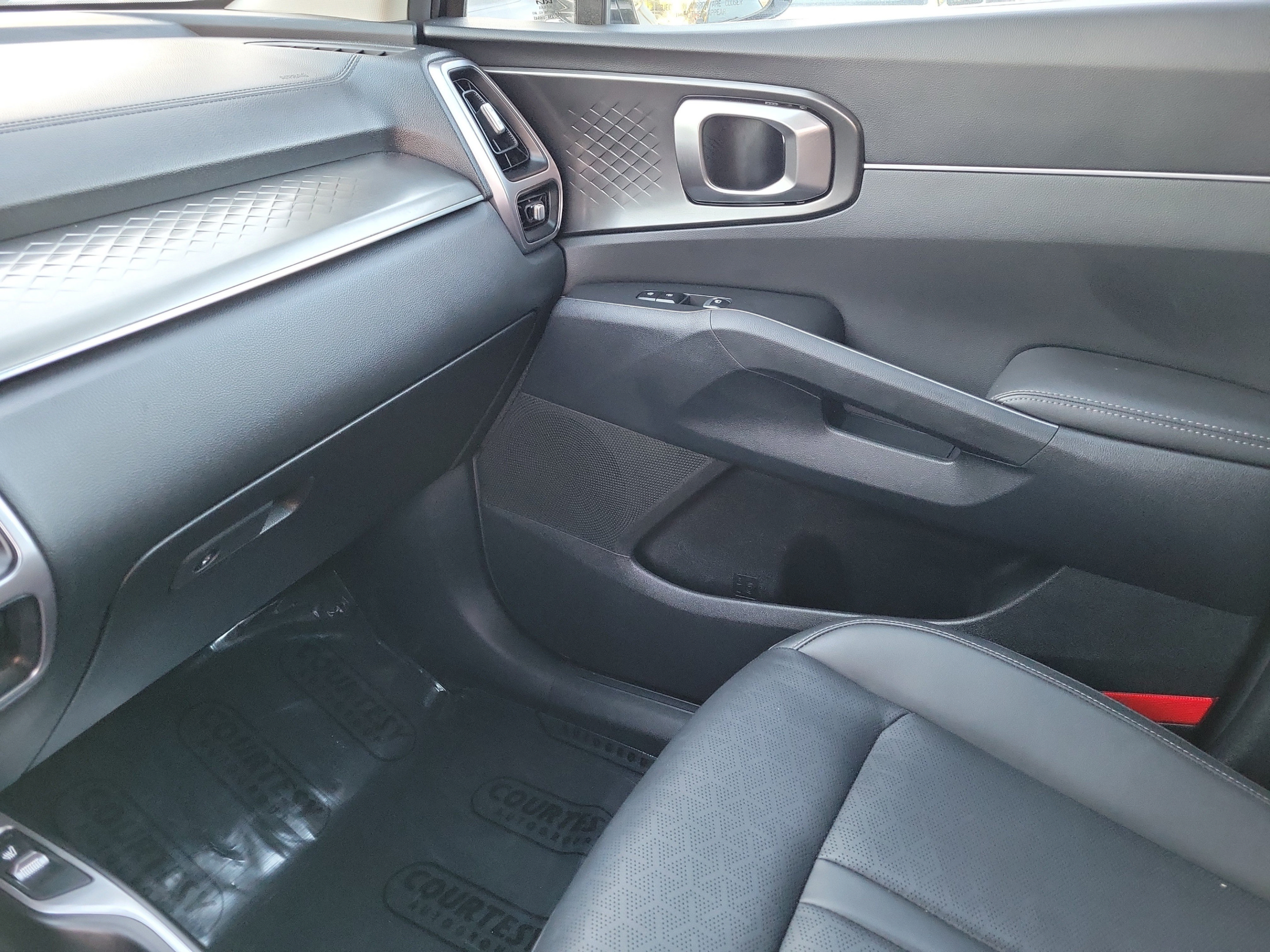 Certified 2023 Kia Sorento EX AWD/4WD image 21