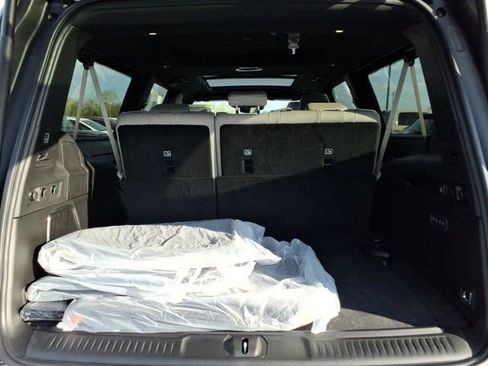 New 2026 Jeep Grand Wagoneer L 4WD image 20