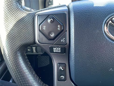 Used 2020 Toyota Tacoma TRD Off-Road image 22