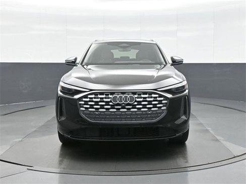 Certified 2025 Audi Q5 Premium Plus w/ Premium Plus image 2