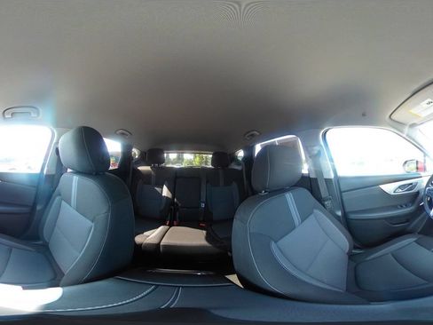 Used 2025 Chevrolet Blazer LT FWD image 36