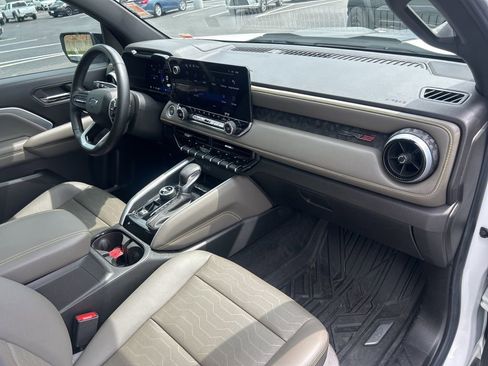 Used 2023 Chevrolet Colorado ZR2 w/ ZR2 Convenience Package III AWD/4WD image 53