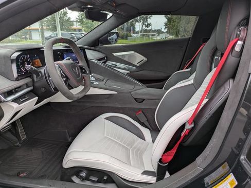 Used 2023 Chevrolet Corvette Stingray Premium Conv w/ Z51 Performance Package RWD image 13