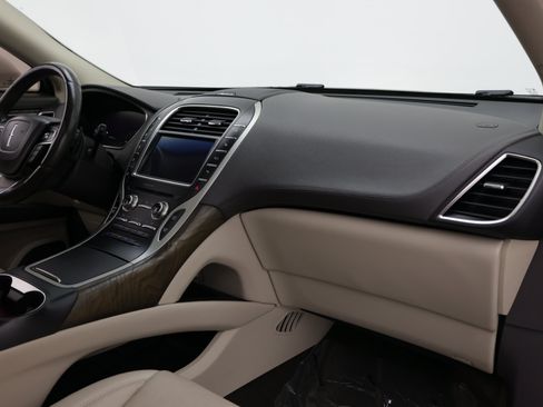Used 2019 Lincoln Nautilus Reserve FWD image 42