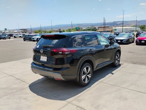 New 2025 Nissan Rogue SL image 5