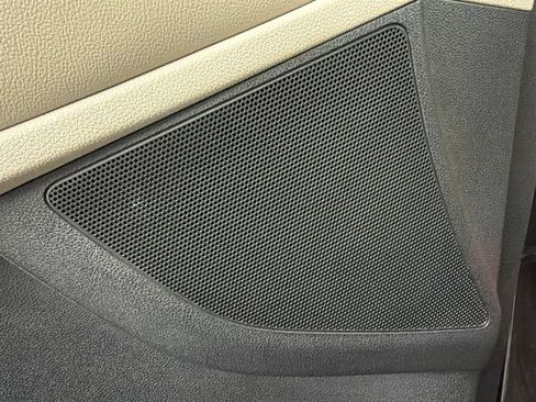 Used 2017 Kia Sorento EX w/ EX V6 Premium Package FWD image 22