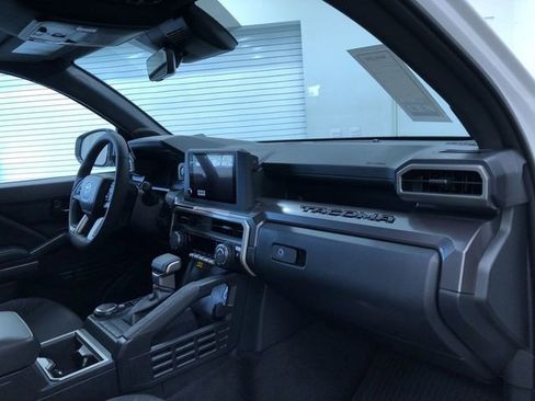 New 2026 Toyota Tacoma SR5 AWD/4WD image 17