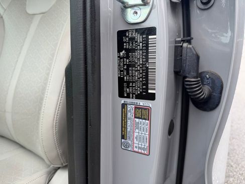 Used 2023 Kia Sorento S w/ Panoramic Sunroof Package AWD/4WD image 34