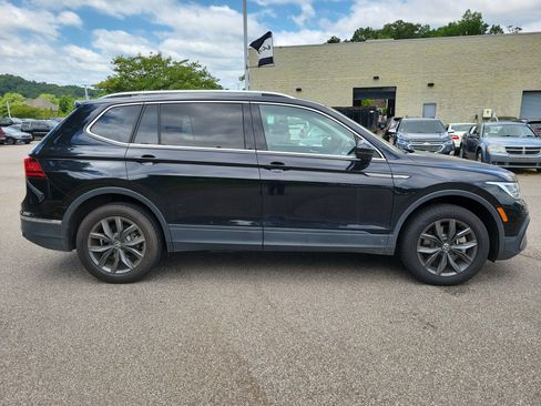 Used 2023 Volkswagen Tiguan SE FWD image 6