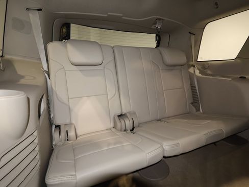 Used 2015 GMC Yukon Denali w/ Open Road Package AWD/4WD image 17