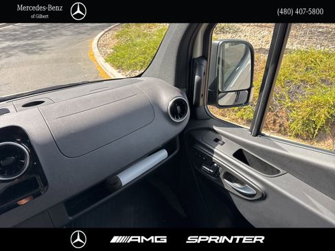 Used 2023 Mercedes-Benz Sprinter 2500 image 19