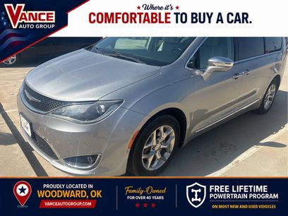 Used 2017 Chrysler Pacifica Limited w/ Advanced Safetytec Group