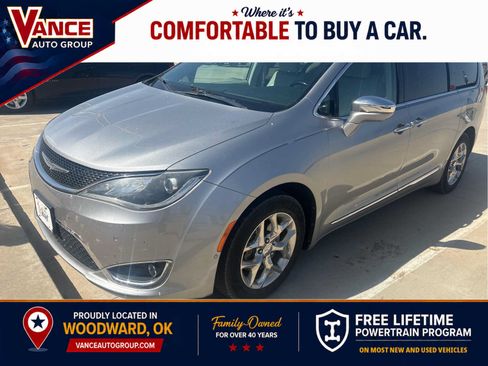 Used 2017 Chrysler Pacifica Limited w/ Advanced Safetytec Group FWD image 1