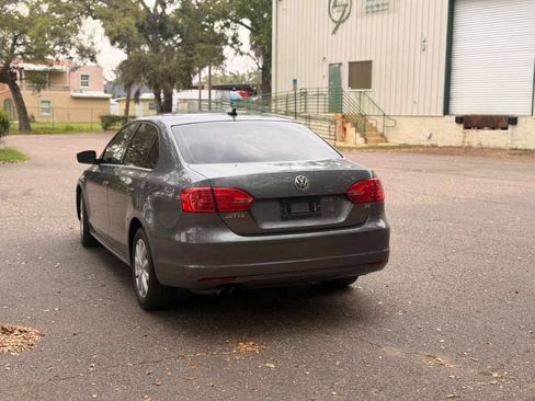 Used 2014 Volkswagen Jetta SE FWD image 7
