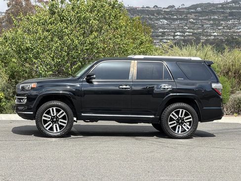 Used 2016 Toyota 4Runner Limited AWD/4WD image 3