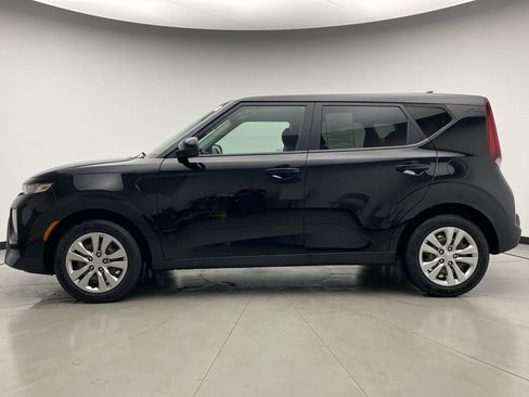Used 2020 Kia Soul LX FWD image 2