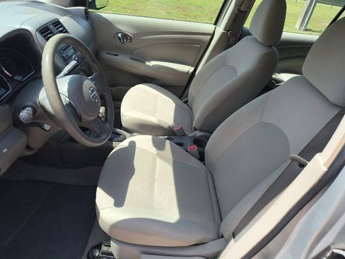 Used 2013 Nissan Versa SV FWD image 15