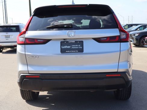 Used 2025 Honda CR-V EX-L image 4