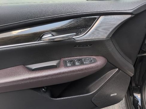 Used 2022 Cadillac XT6 Premium Luxury AWD/4WD image 19