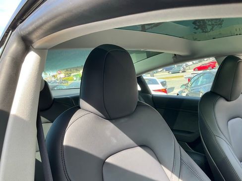 Used 2023 Tesla Model 3 Standard Range image 64