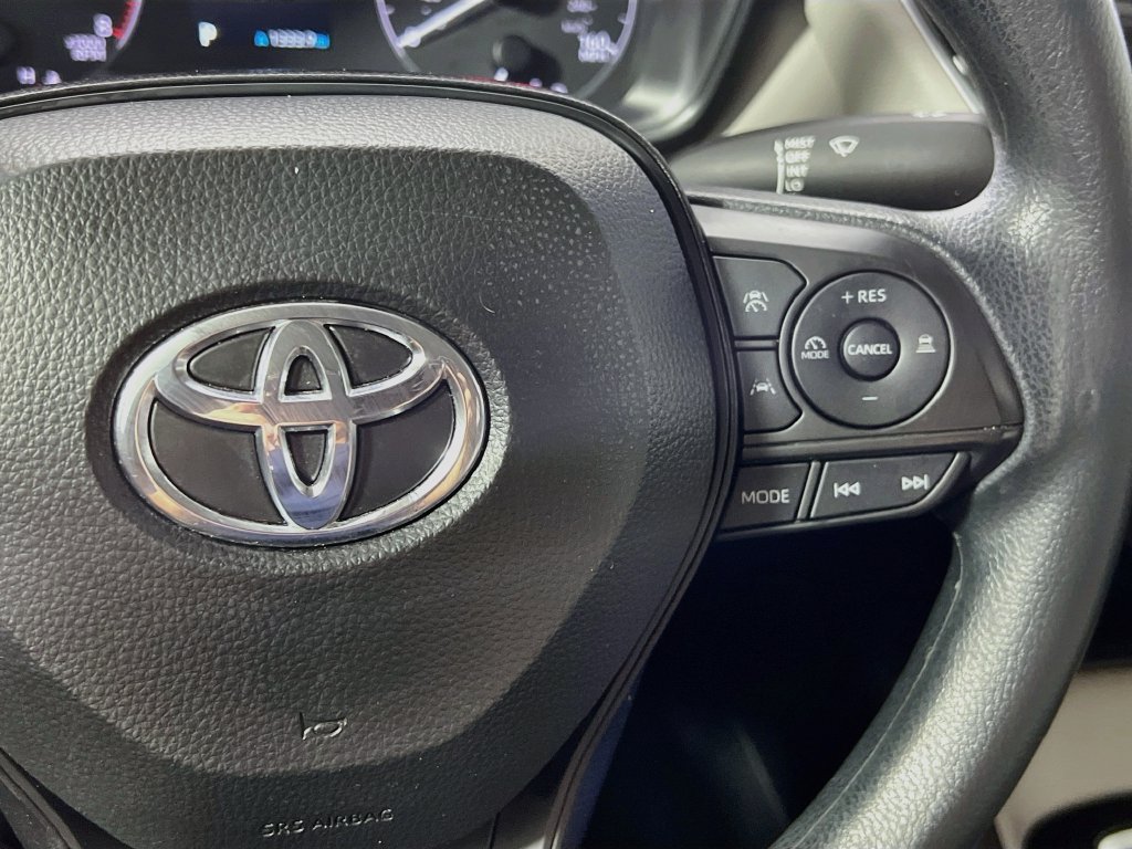 Used 2025 Toyota Corolla LE w/ LE Premium Package FWD image 17