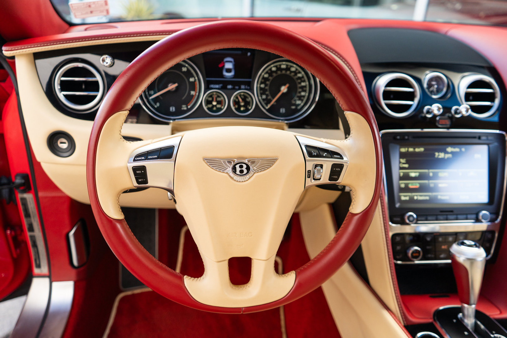 Used 2017 Bentley Continental GT AWD/4WD image 14
