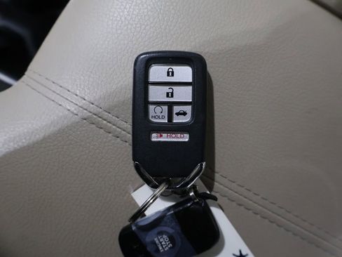 Used 2017 Honda Accord EX image 26