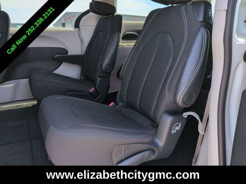 Used 2024 Chrysler Voyager LX FWD image 15