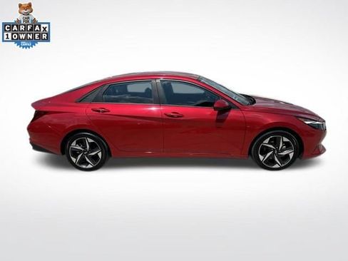 Used 2023 Hyundai Elantra SEL w/ Convenience Package FWD image 2