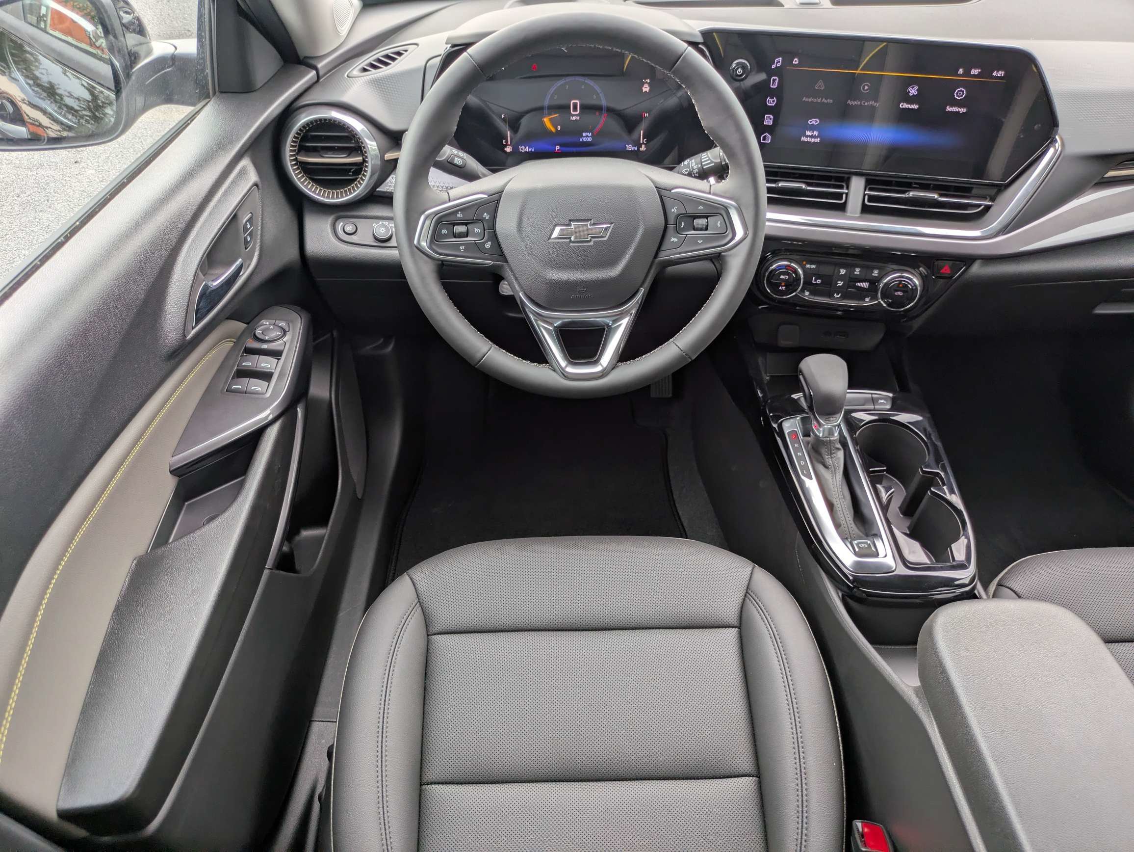New 2026 Chevrolet Trax ACTIV w/ Driver Confidence Package FWD image 8