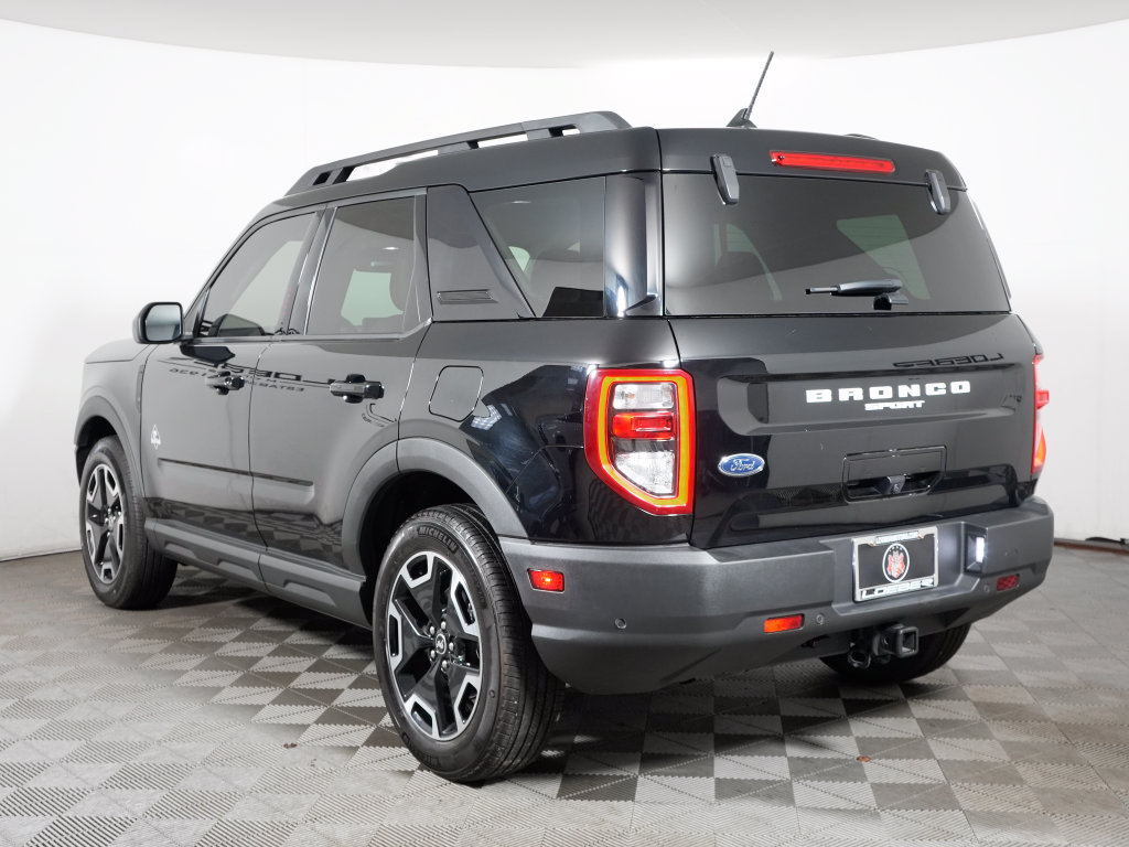 Used 2022 Ford Bronco Sport Outer Banks w/ Tech Package AWD/4WD image 3