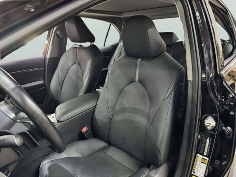 Used 2020 Toyota Camry XSE FWD image 25