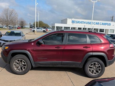 Used 2021 Jeep Cherokee Trailhawk w/ Sun, Sound & Nav Group image 3