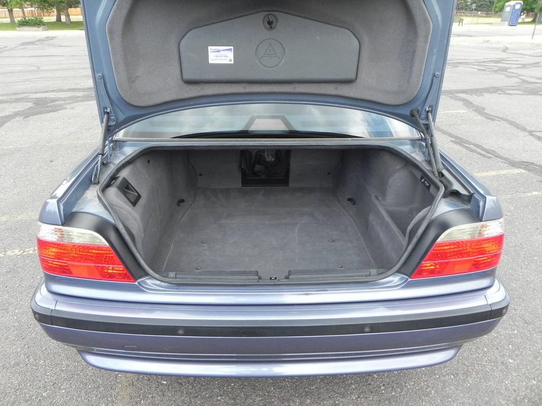 Used 2001 BMW 740iL RWD image 22