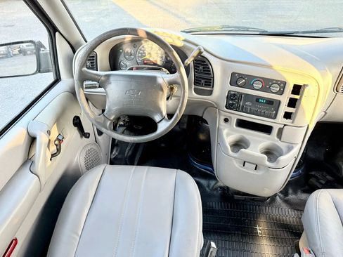 Used 1997 Chevrolet Astro image 18
