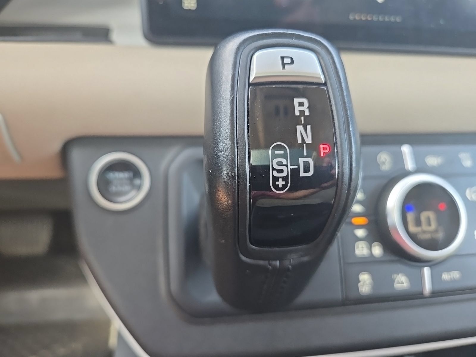 Used 2022 Land Rover Defender 110 SE AWD/4WD image 16